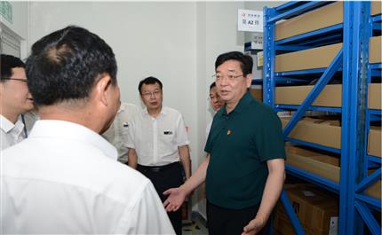 河南航投黨委書記、董事長張明超 深入中原龍浩開展“不忘初心、牢記使命”主題教育調(diào)研